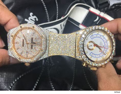 Slim Jxmmi’s icy watch.